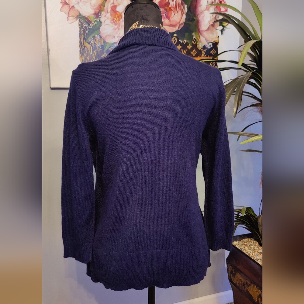 Basic Edition Cardigan - Picture 2 of 3